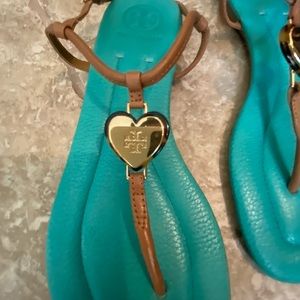 EUC women’s Tory Burch Thong Sandals